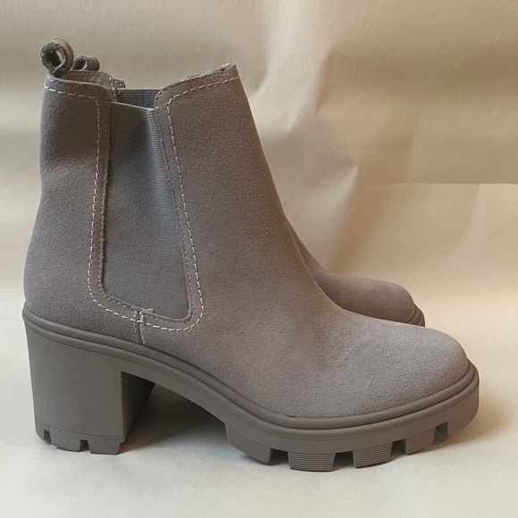 SPLENDID Melisa Suede Gray Combat Chunky Heel Chelsea Boots Shoes Booties - Picture 6 of 10